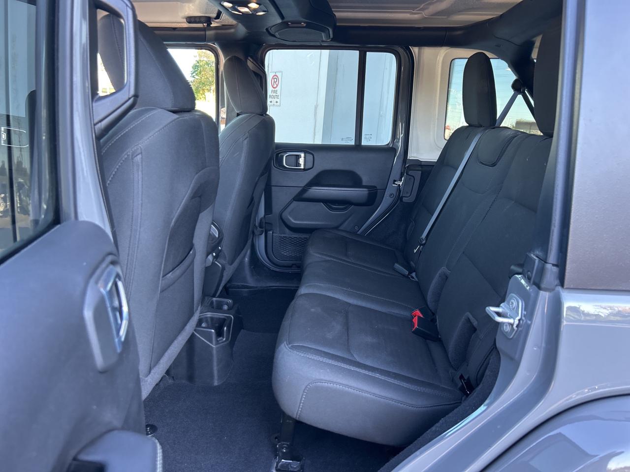 2021 Jeep Wrangler 3.6L Unlimited Sahara   NAV   Clean Carfax Photo