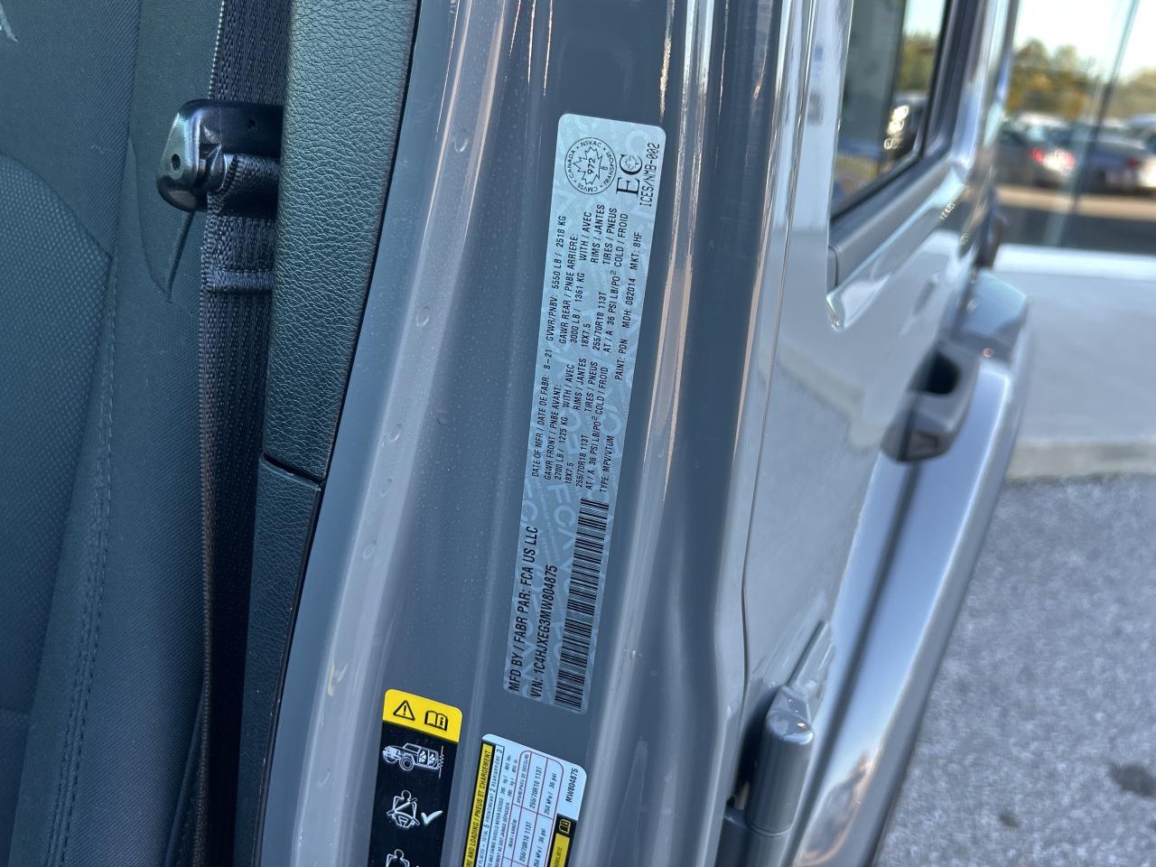 2021 Jeep Wrangler 3.6L Unlimited Sahara   NAV   Clean Carfax Photo