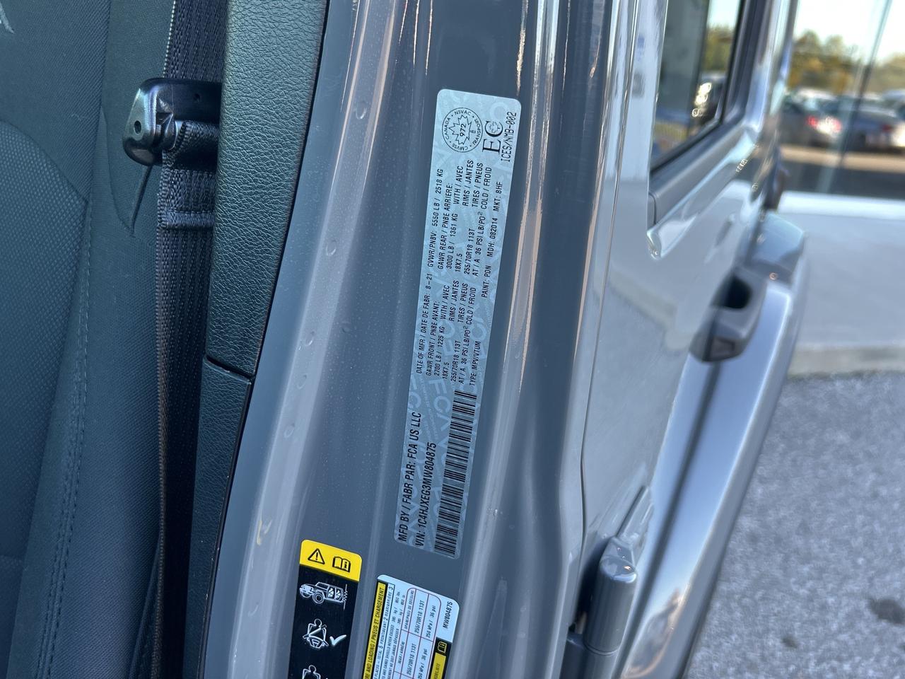 2021 Jeep Wrangler 3.6L Unlimited Sahara   NAV   Clean Carfax Photo