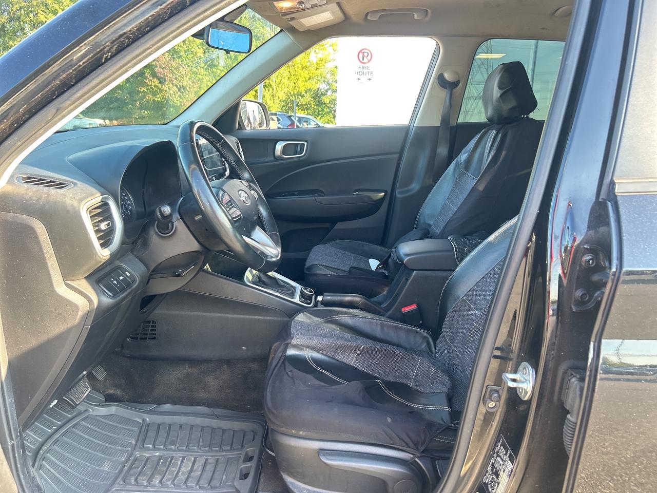 2020 Hyundai Venue Preferred IVT Photo