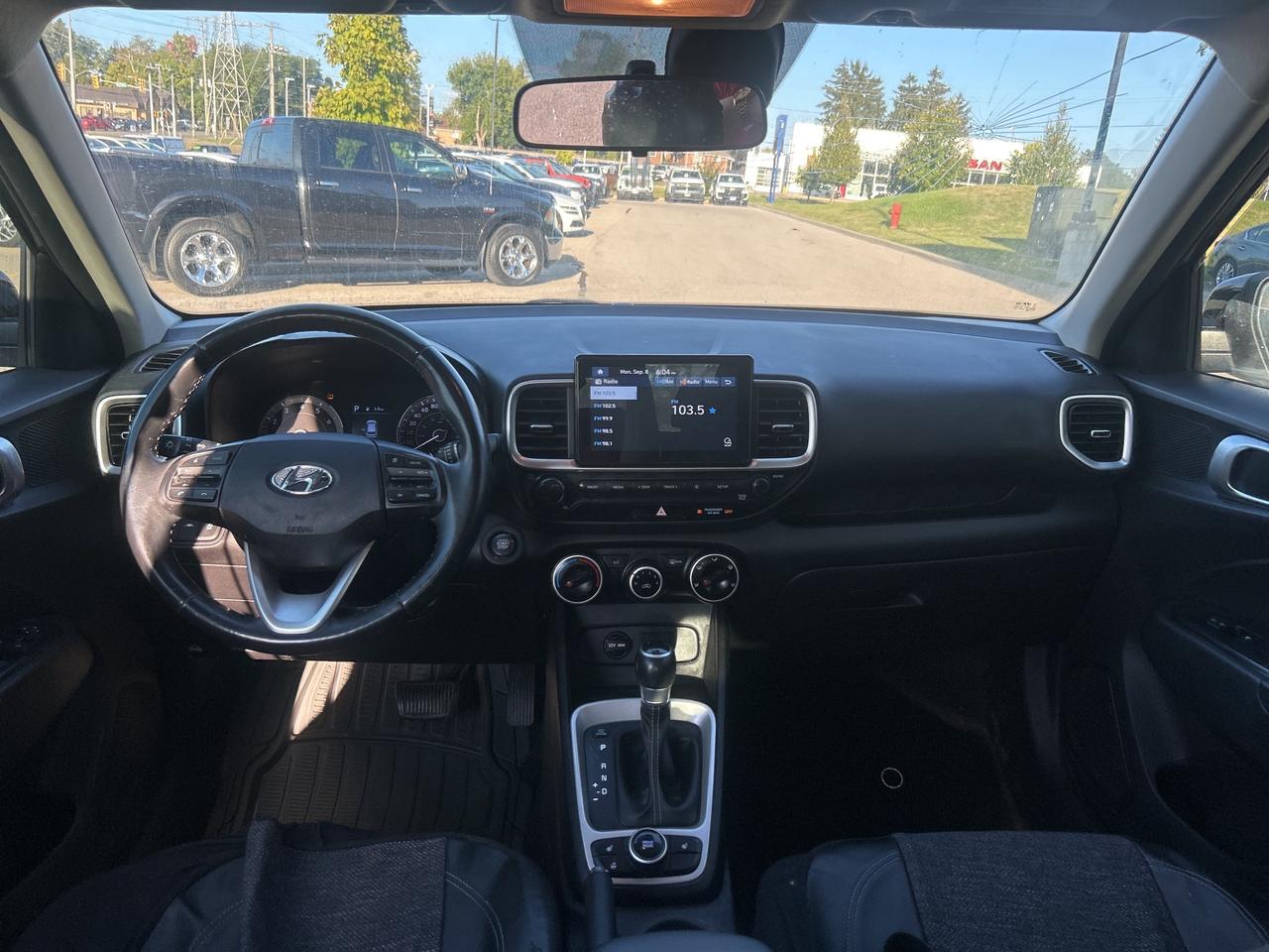 2020 Hyundai Venue Preferred IVT Photo