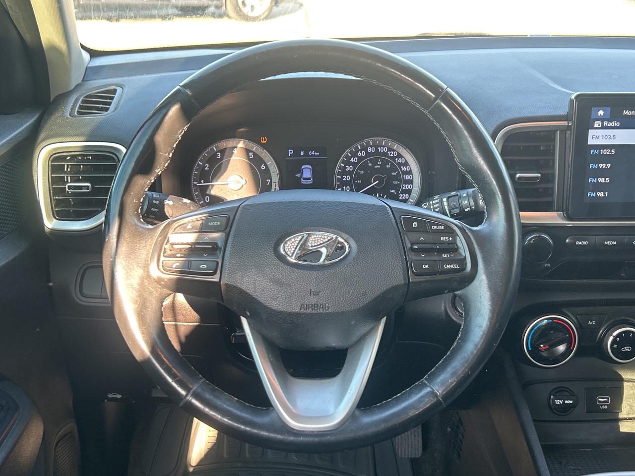 2020 Hyundai Venue Preferred IVT Photo