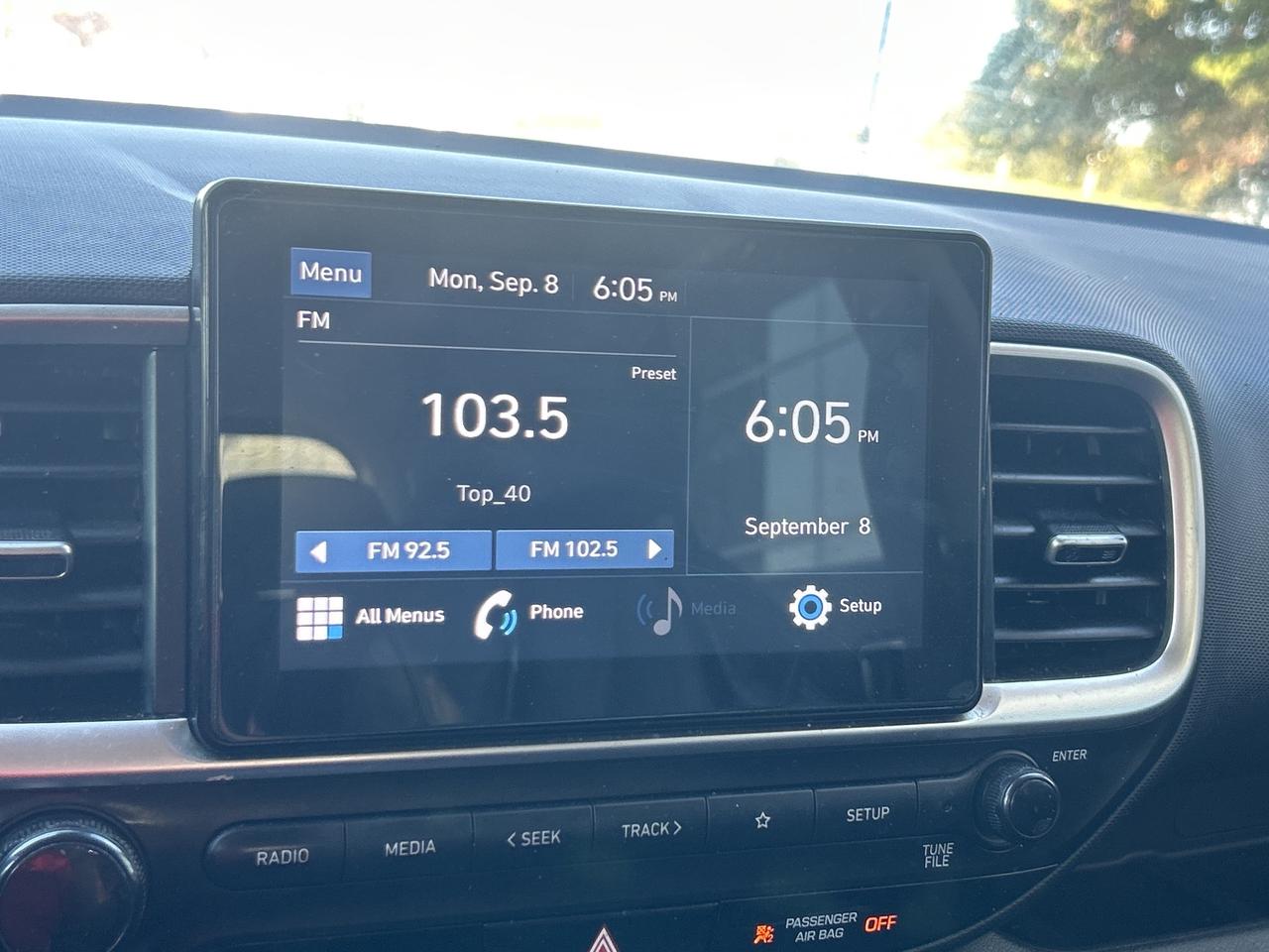 2020 Hyundai Venue Preferred IVT Photo