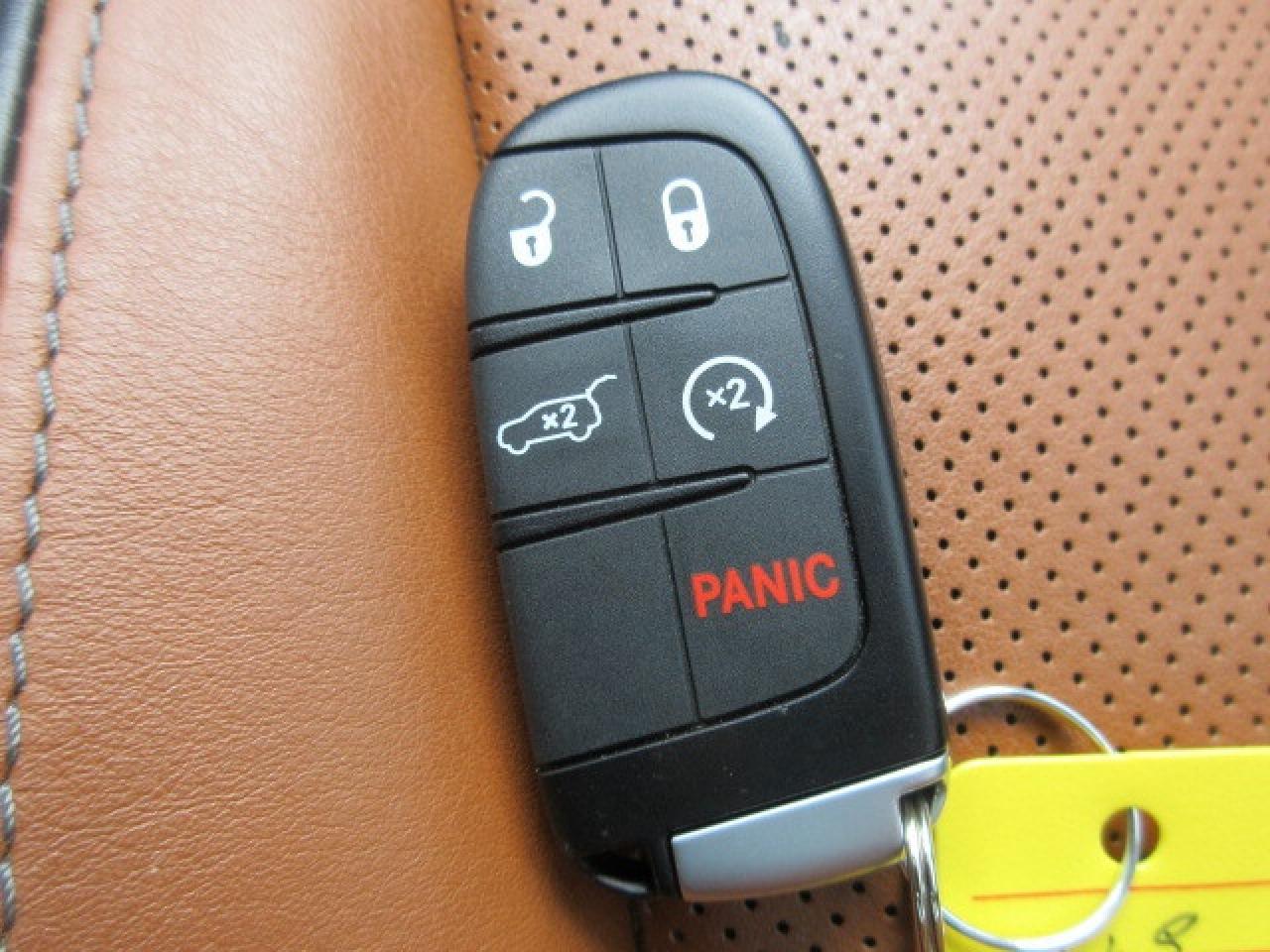 2020 Dodge Durango CITADEL PLATINUM AWD, NAV, ROOF, LEATHER, 57K! Photo