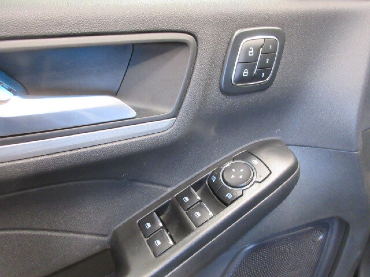 2024 Ford Escape PLATINUM AWD, NAV, ROOF, LEATHER, LOADED, 51K! Photo