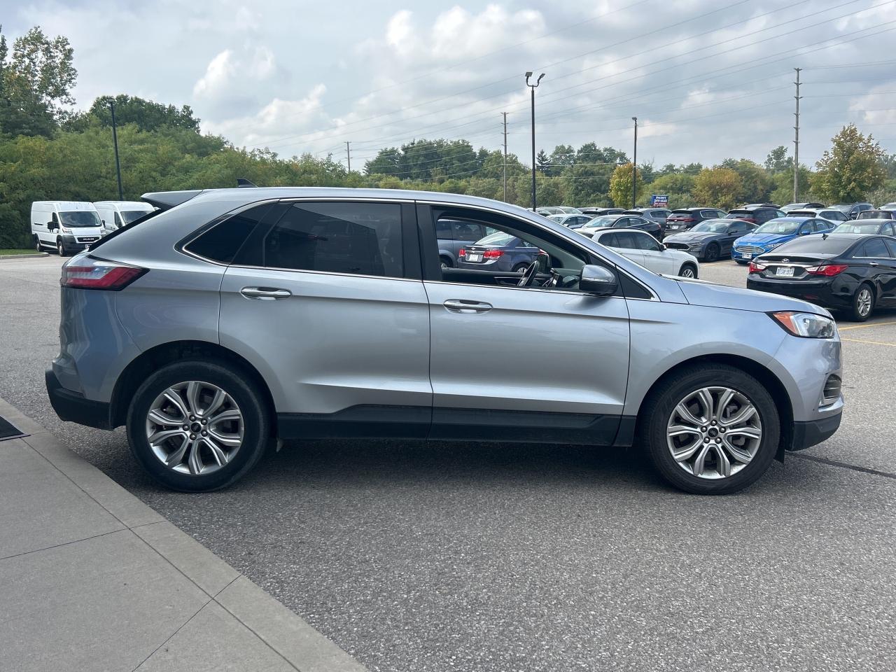 2023 Ford Edge Titanium   Panoramic Roof   Leather   Clean Carfax Photo2