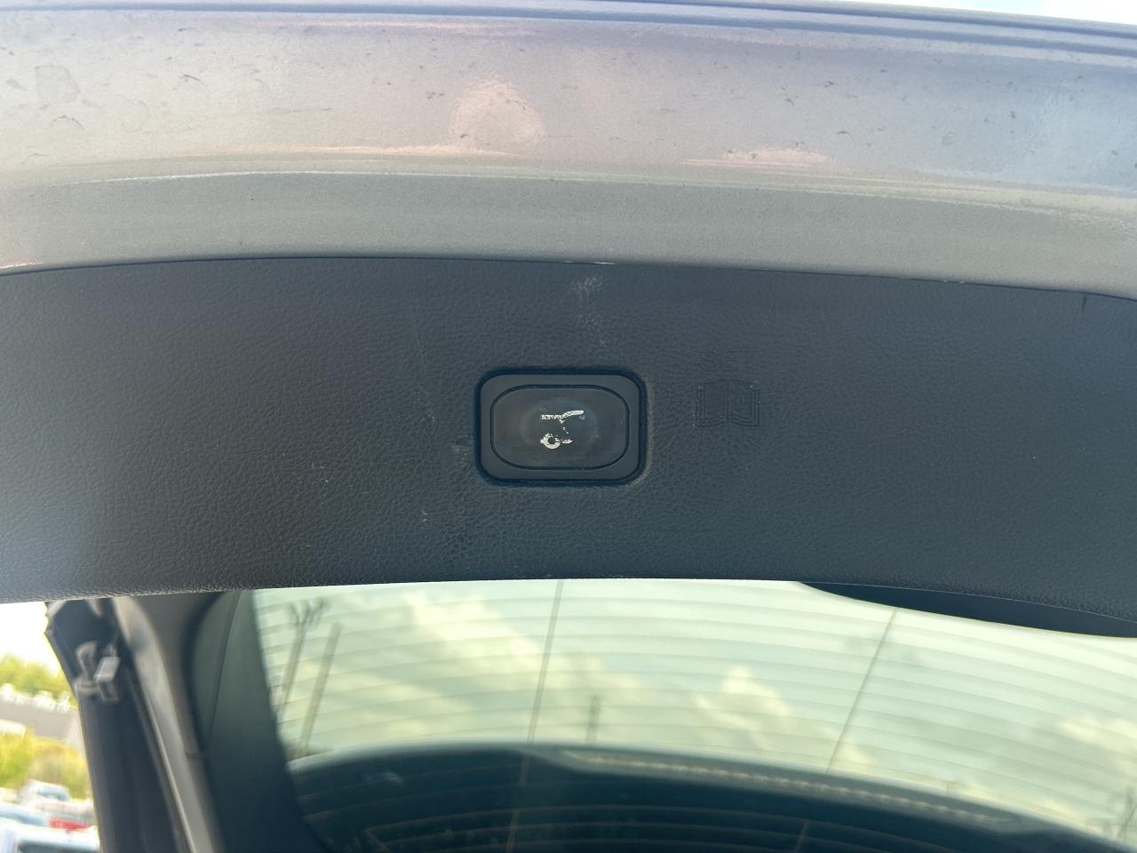 2023 Ford Edge Titanium   Panoramic Roof   Leather   Clean Carfax Photo