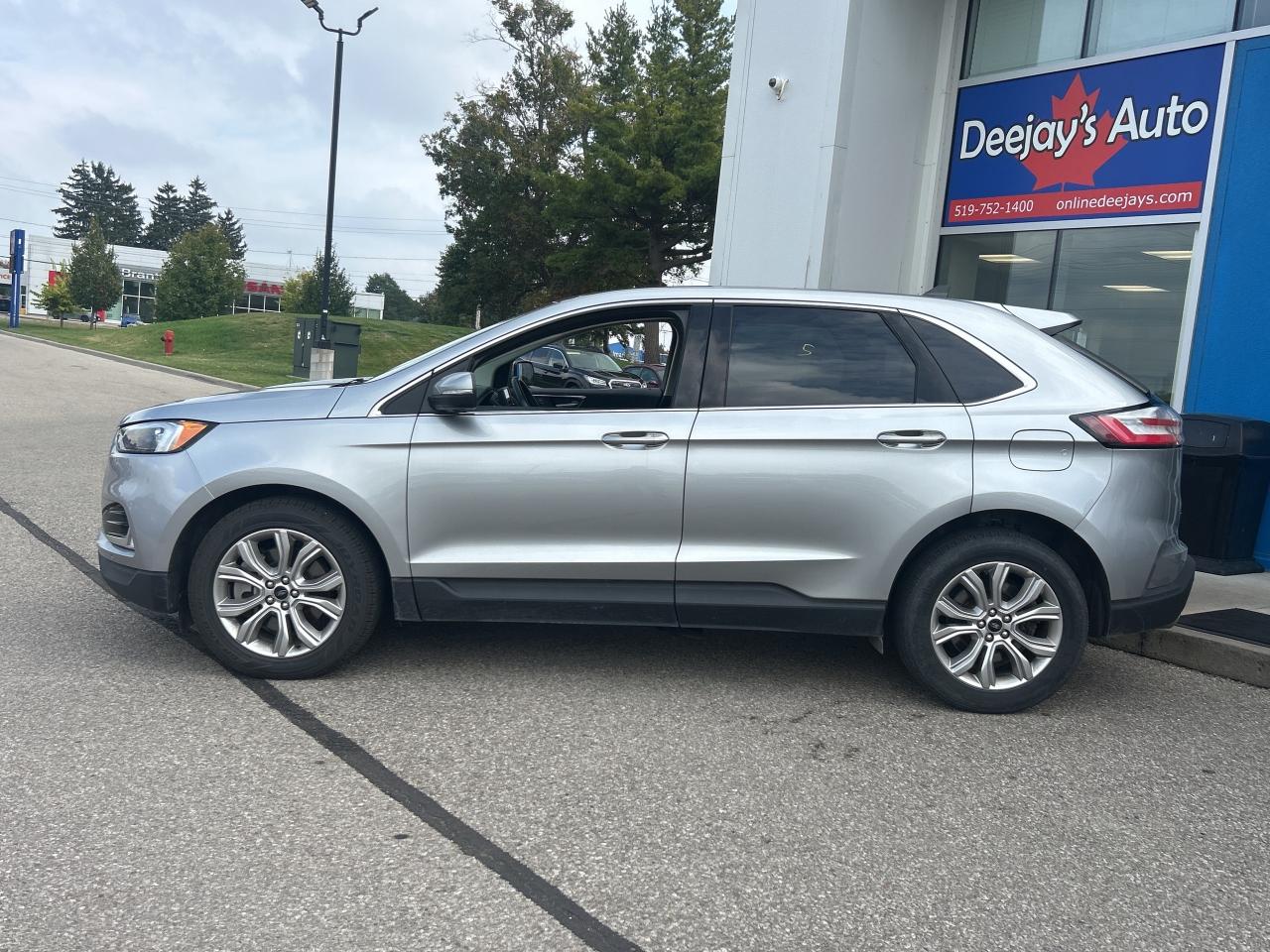 2023 Ford Edge Titanium   Panoramic Roof   Leather   Clean Carfax Photo