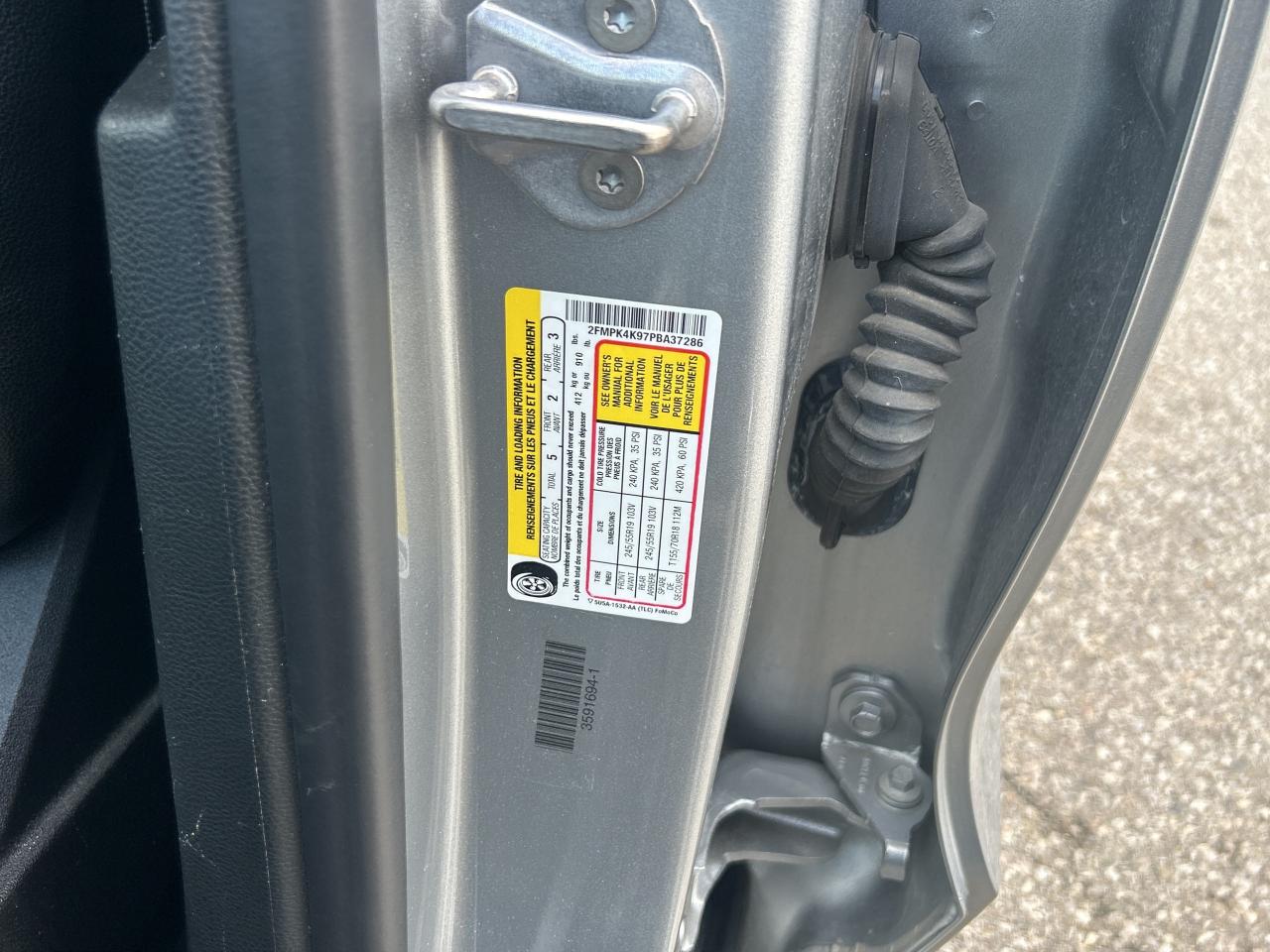 2023 Ford Edge Titanium   Panoramic Roof   Leather   Clean Carfax Photo