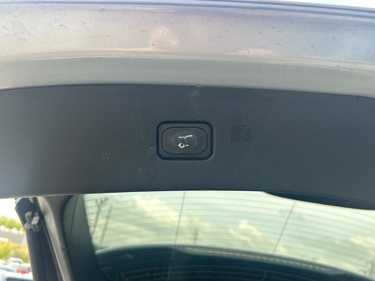 2023 Ford Edge Titanium   Panoramic Roof   Leather   Clean Carfax Photo