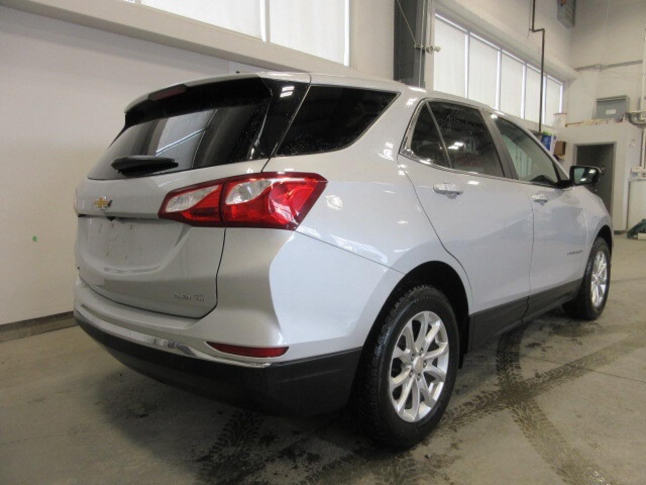 2021 Chevrolet Equinox LT AWD, ALLOYS, APPLE/ANDROID, HTD. SEATS, 62K! Photo