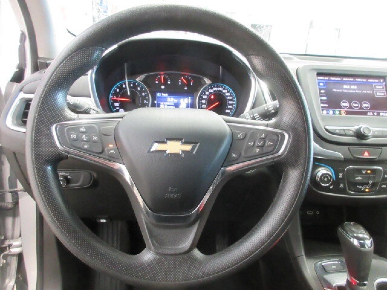 2021 Chevrolet Equinox LT AWD, ALLOYS, APPLE/ANDROID, HTD. SEATS, 62K! Photo