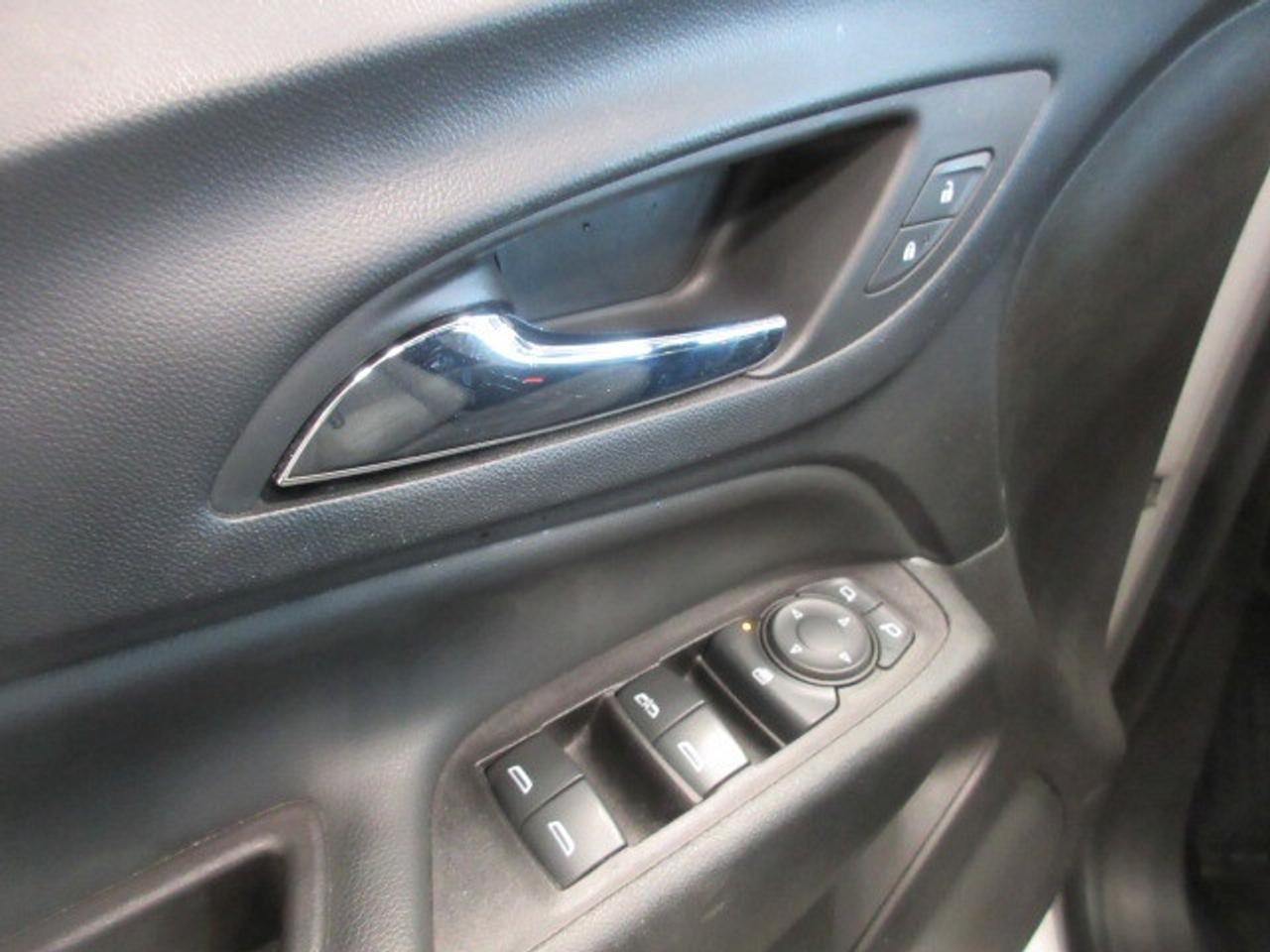 2021 Chevrolet Equinox LT AWD, ALLOYS, APPLE/ANDROID, HTD. SEATS, 62K! Photo