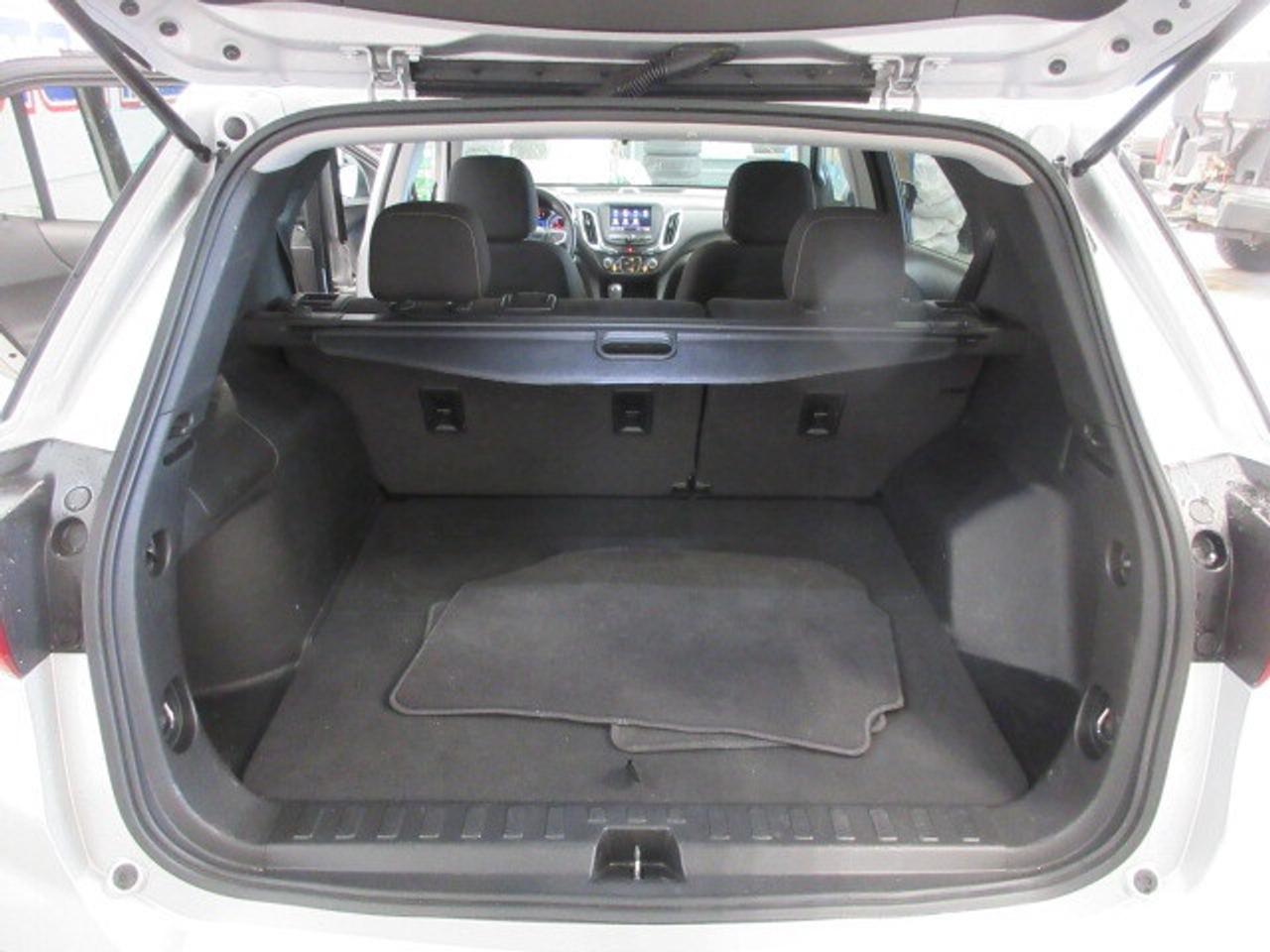 2021 Chevrolet Equinox LT AWD, ALLOYS, APPLE/ANDROID, HTD. SEATS, 62K! Photo