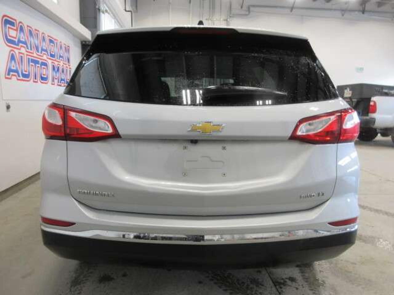 2021 Chevrolet Equinox LT AWD, ALLOYS, APPLE/ANDROID, HTD. SEATS, 62K! Photo