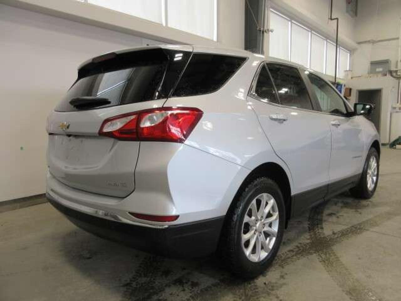 2021 Chevrolet Equinox LT AWD, ALLOYS, APPLE/ANDROID, HTD. SEATS, 62K! Photo