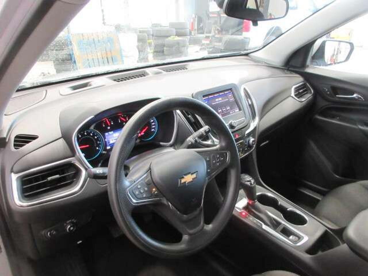 2021 Chevrolet Equinox LT AWD, ALLOYS, APPLE/ANDROID, HTD. SEATS, 62K! Photo