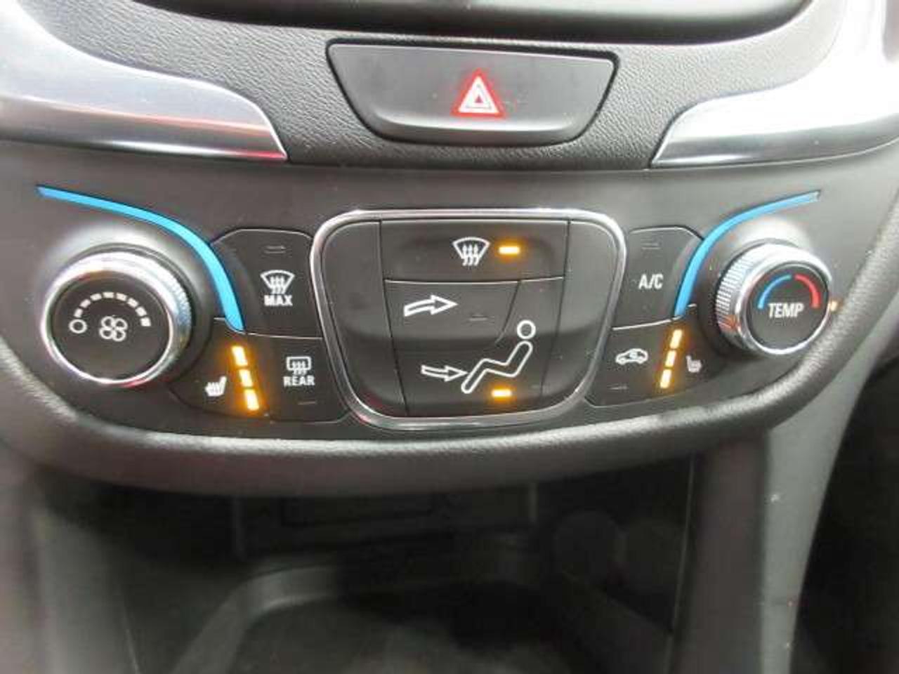 2021 Chevrolet Equinox LT AWD, ALLOYS, APPLE/ANDROID, HTD. SEATS, 62K! Photo