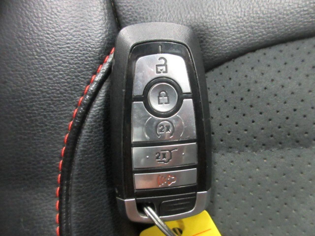 2021 Ford Edge ST LINE AWD, NAV, ROOF, LEATHER, JUST 49K! Photo