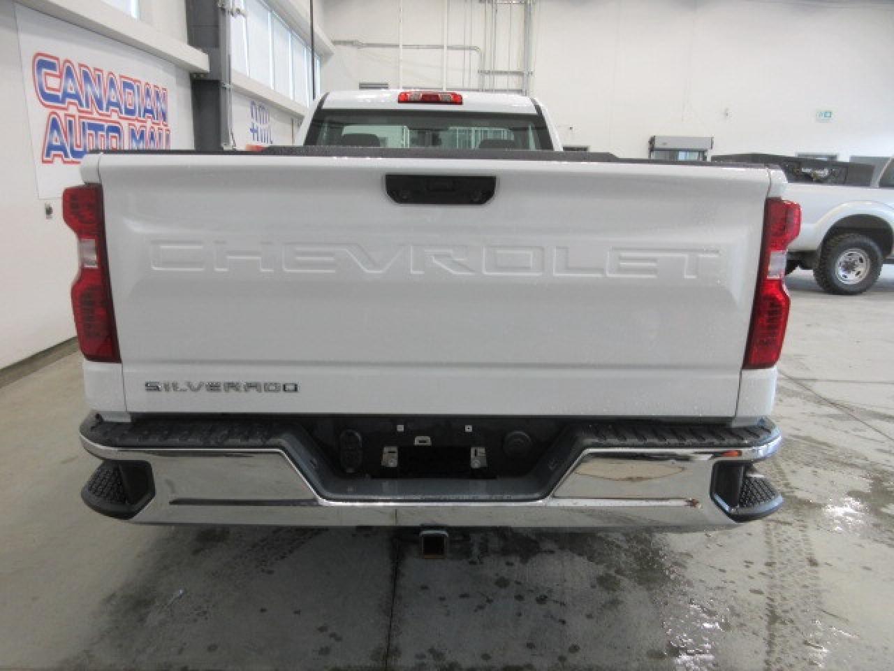 2024 Chevrolet Silverado 1500 2WD 5.3L LONGBOX REG CAB, A/C, APPLE/ANDROID, 12K! Photo