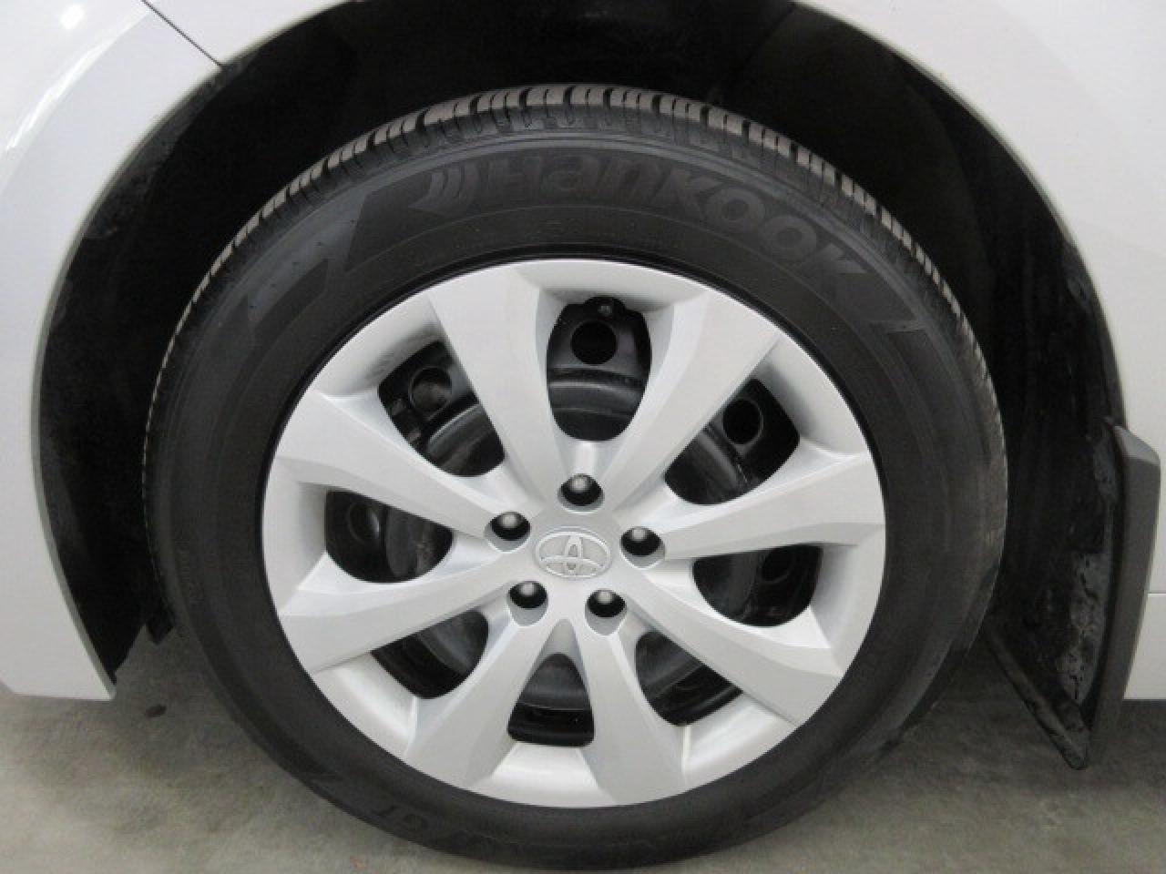 2022 Toyota Corolla LE, HTD. SEATS, AUTO, A/C, BT, CAMERA, JUST 16K! Photo