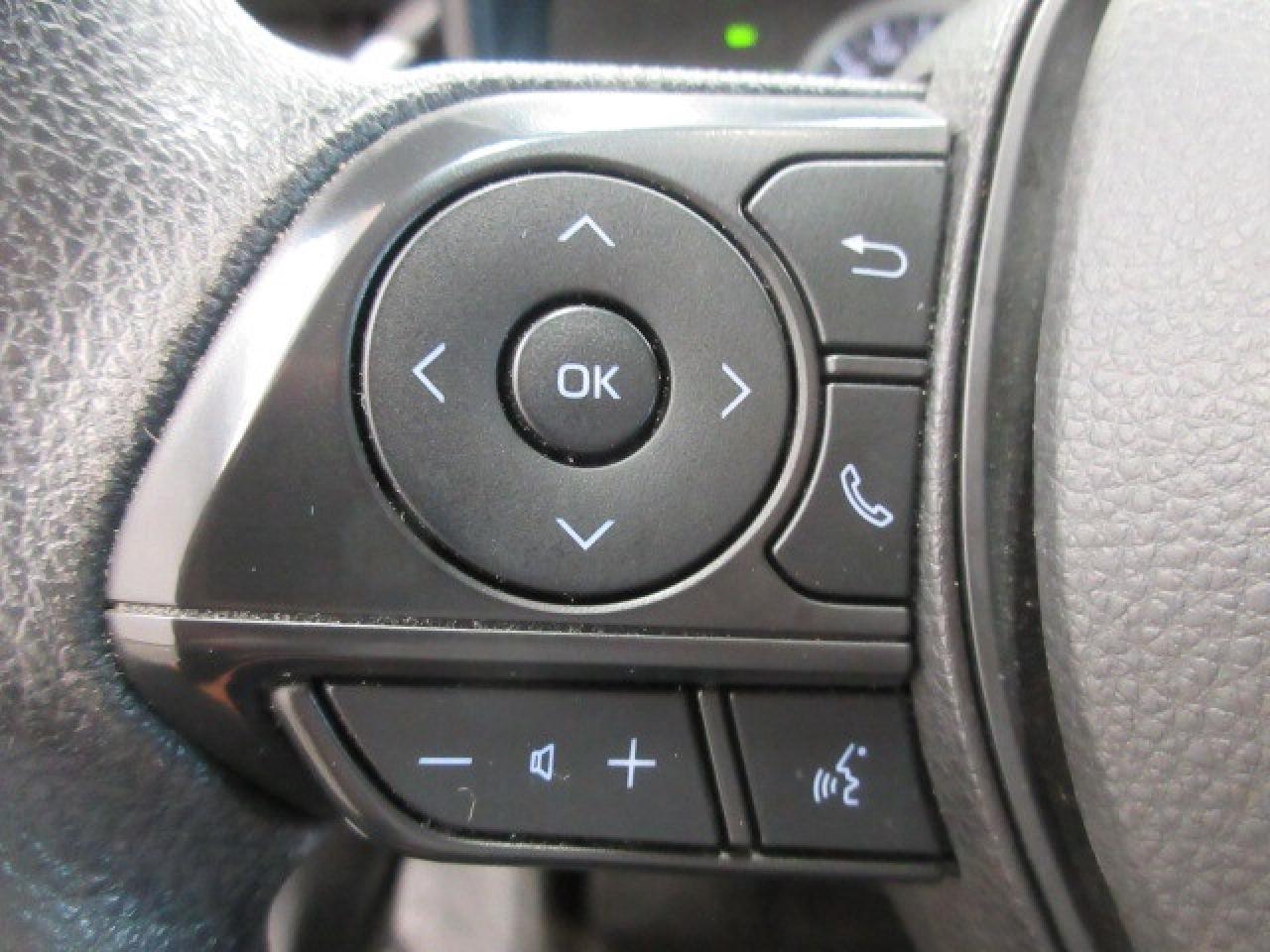 2022 Toyota Corolla LE, HTD. SEATS, AUTO, A/C, BT, CAMERA, JUST 16K! Photo