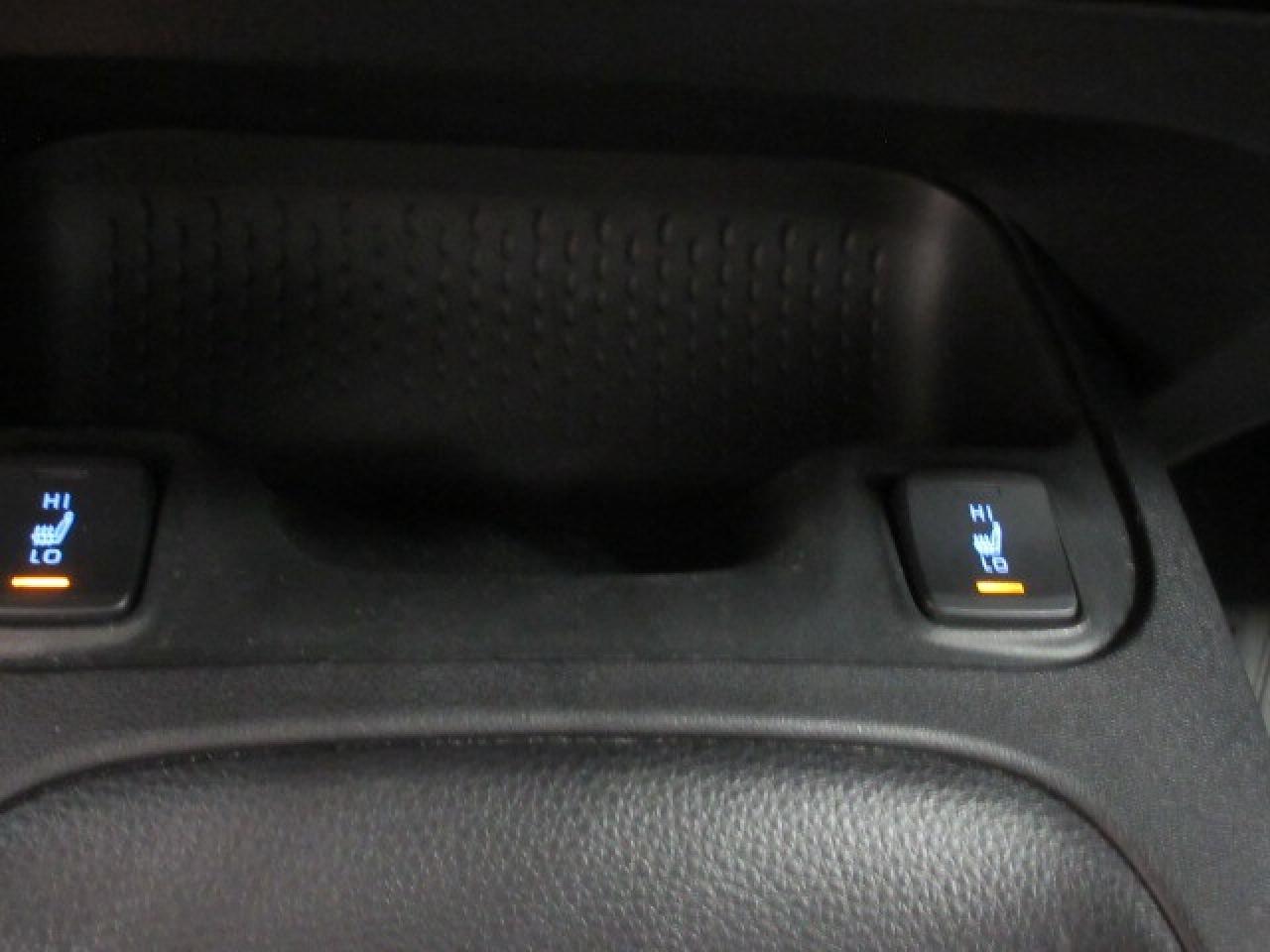 2022 Toyota Corolla LE, HTD. SEATS, AUTO, A/C, BT, CAMERA, JUST 16K! Photo