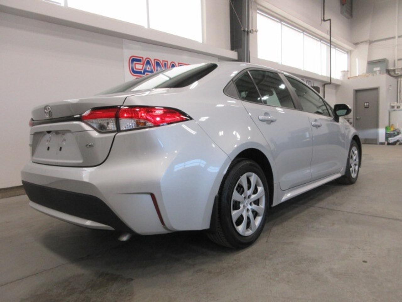 2022 Toyota Corolla LE, HTD. SEATS, AUTO, A/C, BT, CAMERA, JUST 16K! Photo
