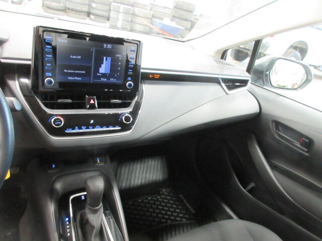 2022 Toyota Corolla LE, HTD. SEATS, AUTO, A/C, BT, CAMERA, JUST 16K! Photo