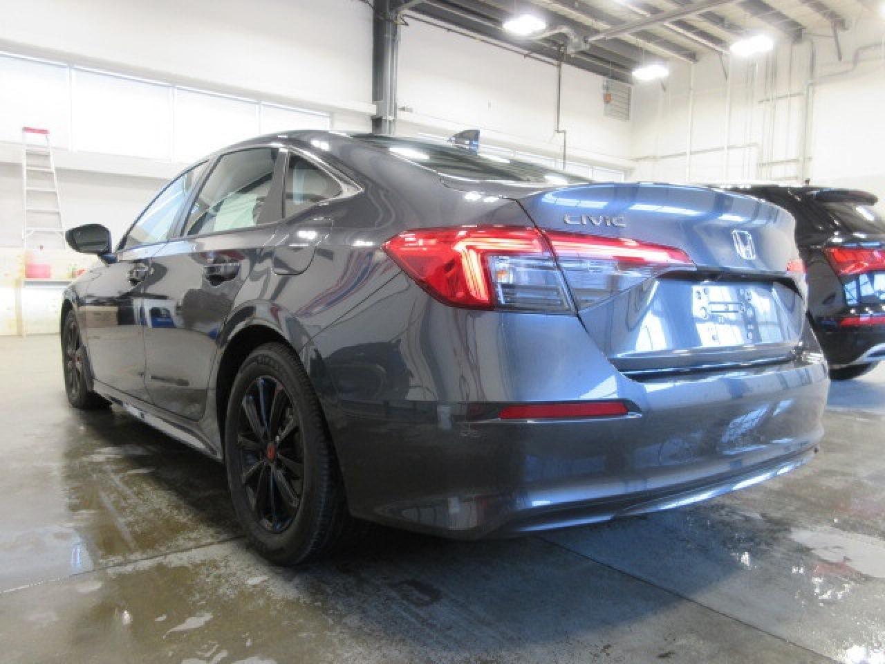 2022 Honda Civic Sedan LX, AUTO, A/C, ALLOYS, BT, APPLE/ANDROID, 20K! Photo