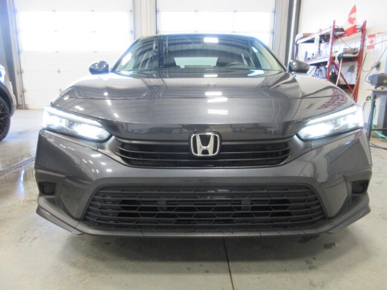 2022 Honda Civic Sedan LX, AUTO, A/C, ALLOYS, BT, APPLE/ANDROID, 20K! Photo2