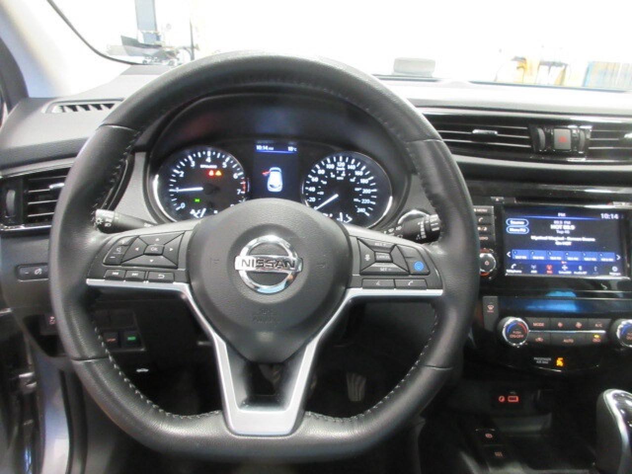 2023 Nissan Qashqai SV AWD, ROOF, APPLE/ANDROID, CAMERA, 44K! Photo