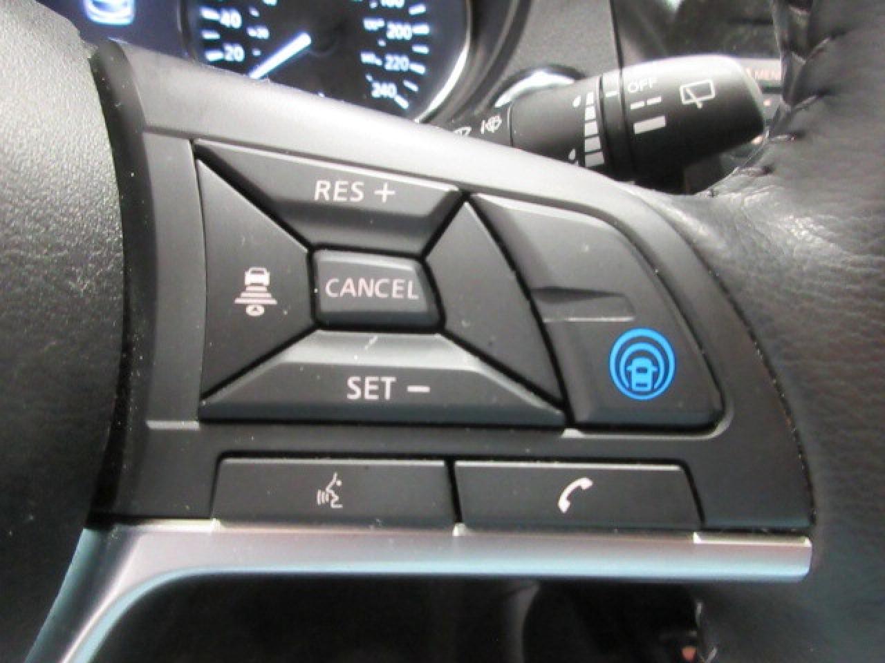 2023 Nissan Qashqai SV AWD, ROOF, APPLE/ANDROID, CAMERA, 44K! Photo