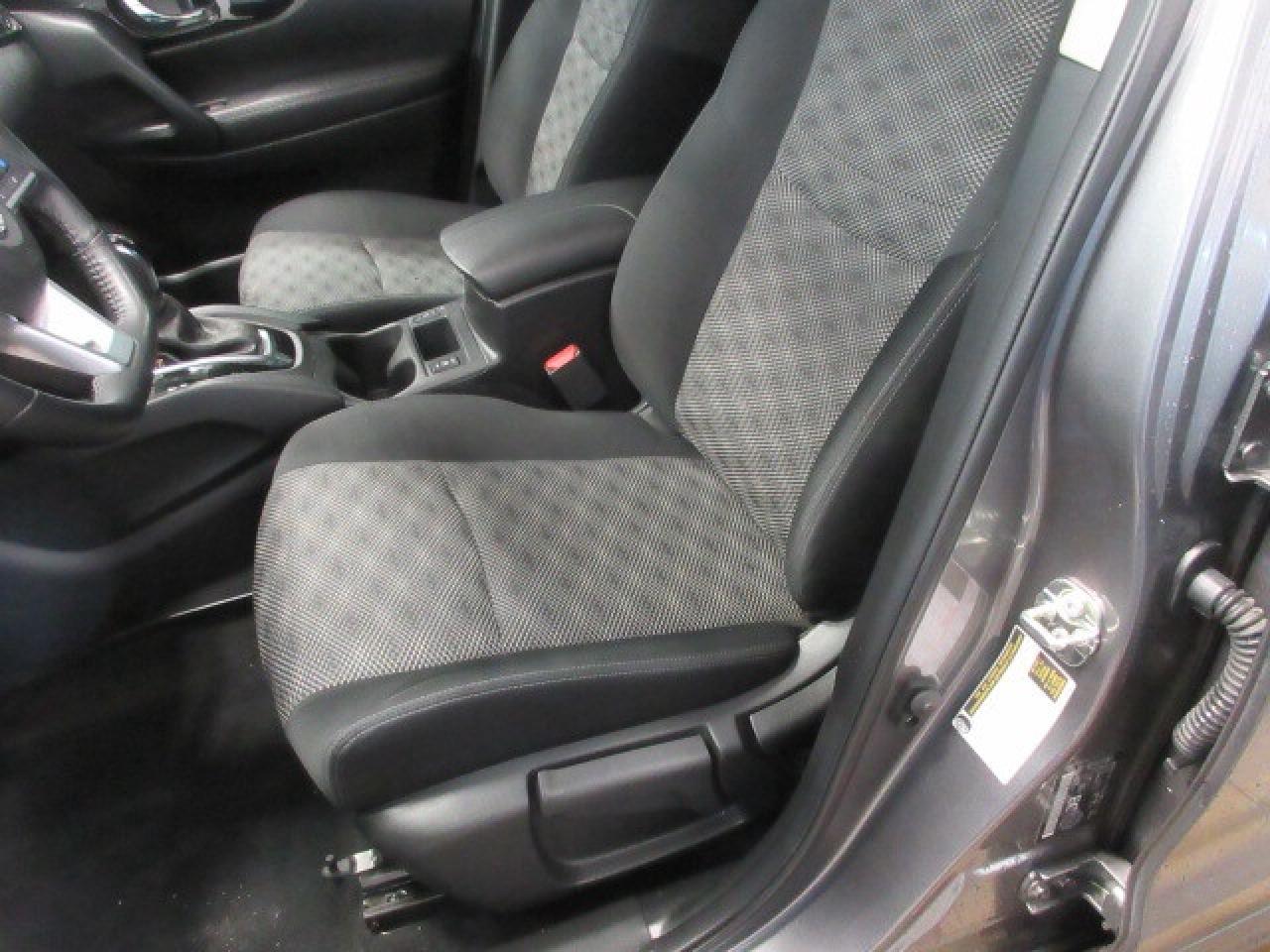 2023 Nissan Qashqai SV AWD, ROOF, APPLE/ANDROID, CAMERA, 44K! Photo