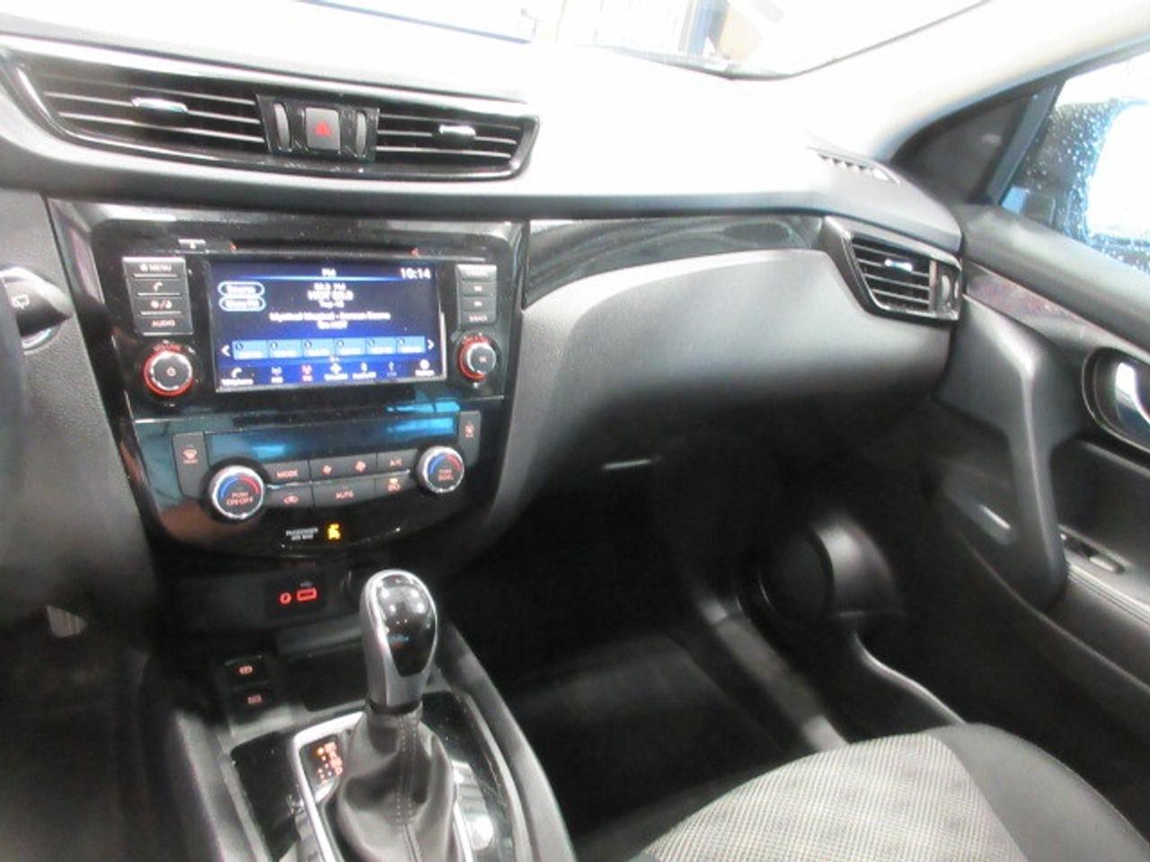 2023 Nissan Qashqai SV AWD, ROOF, APPLE/ANDROID, CAMERA, 44K! Photo