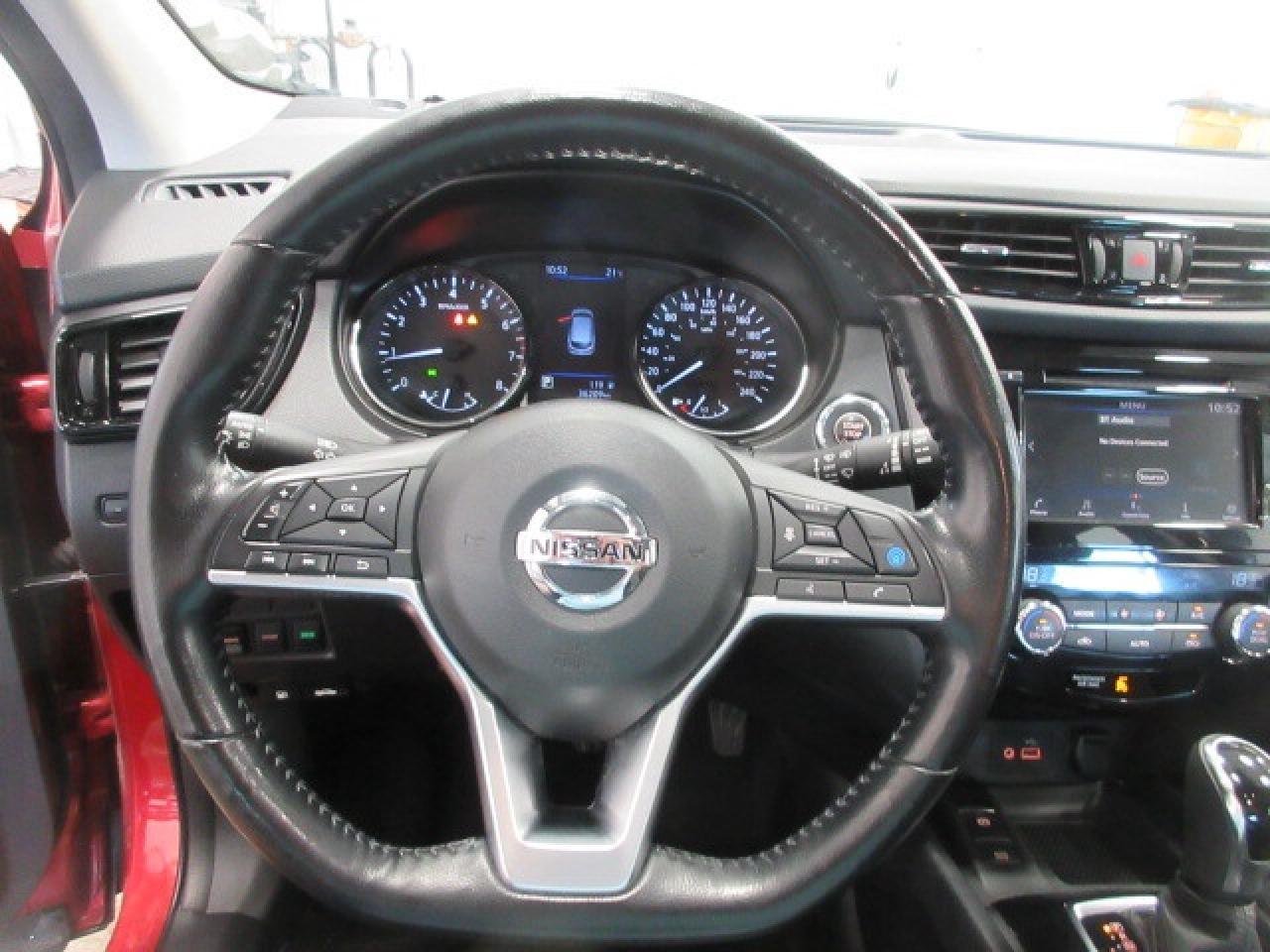 2022 Nissan Qashqai SV AWD, ROOF, APPLE/ANDROID, HTD. SEATS, 36K! Photo