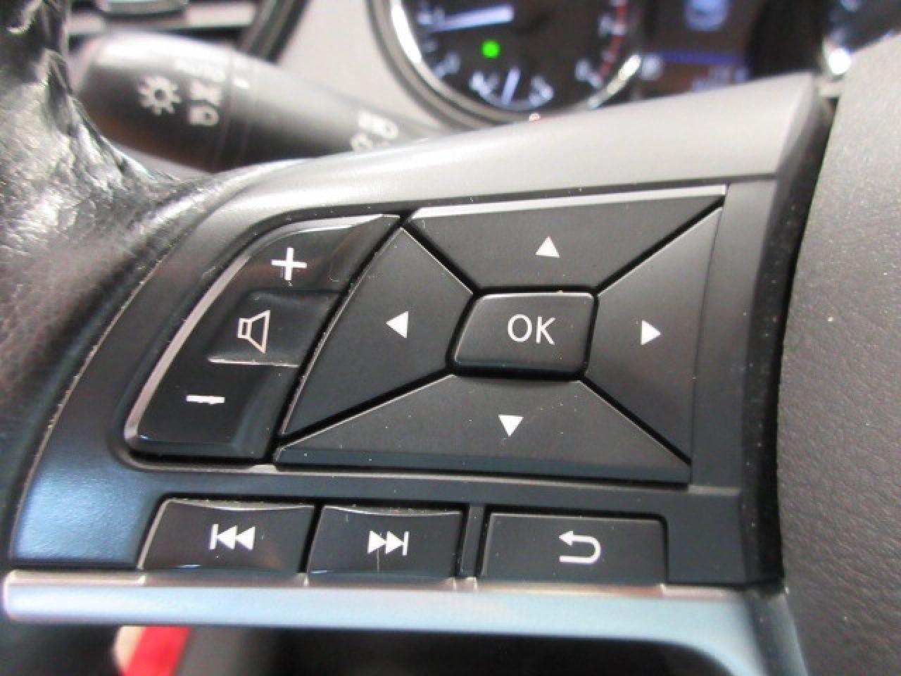 2022 Nissan Qashqai SV AWD, ROOF, APPLE/ANDROID, HTD. SEATS, 36K! Photo