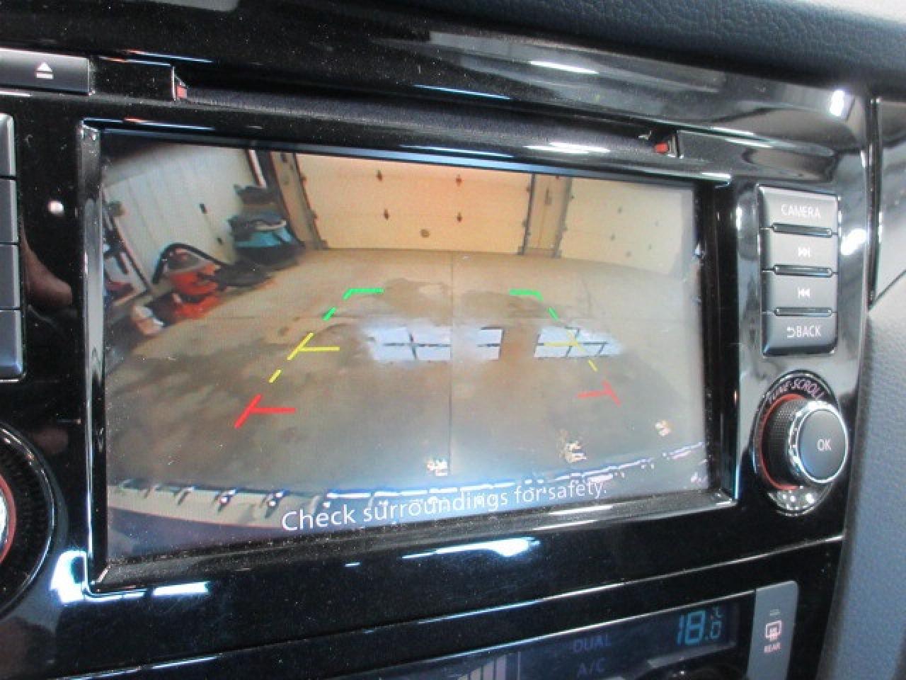 2022 Nissan Qashqai SV AWD, ROOF, APPLE/ANDROID, HTD. SEATS, 36K! Photo