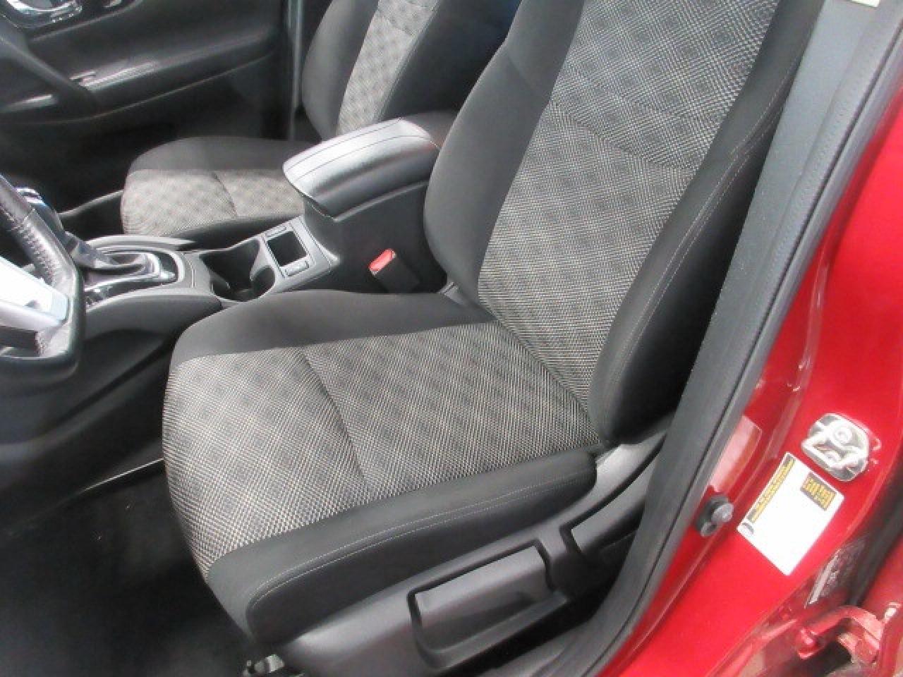 2022 Nissan Qashqai SV AWD, ROOF, APPLE/ANDROID, HTD. SEATS, 36K! Photo