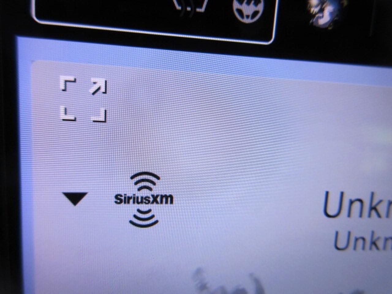 2022 Chrysler Pacifica TOURING L, HTD. LEATHER, APPLE/ANDROID, 122K! Photo