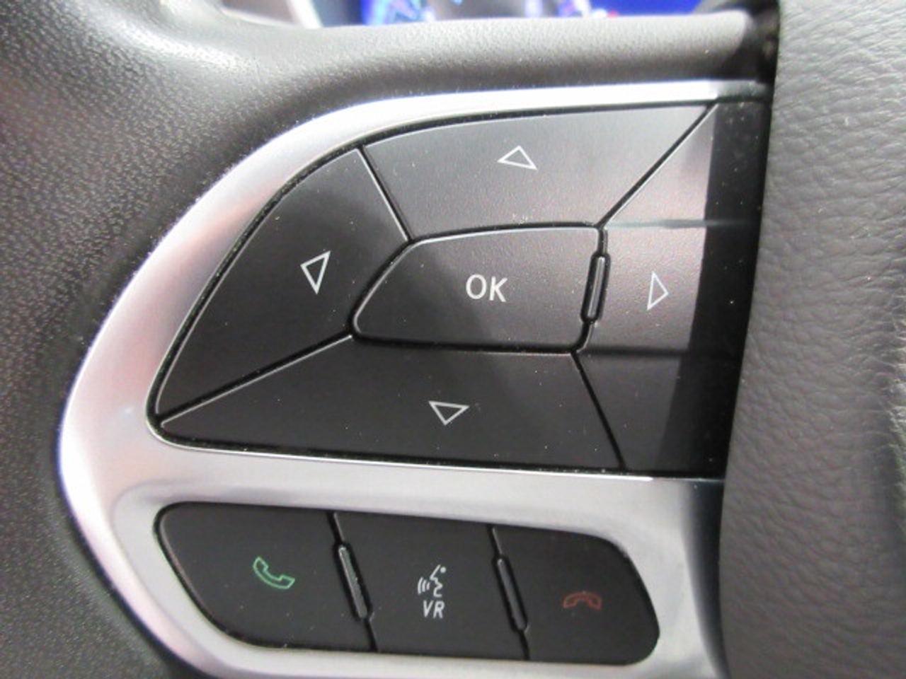 2022 Chrysler Pacifica TOURING L, HTD. LEATHER, APPLE/ANDROID, 122K! Photo