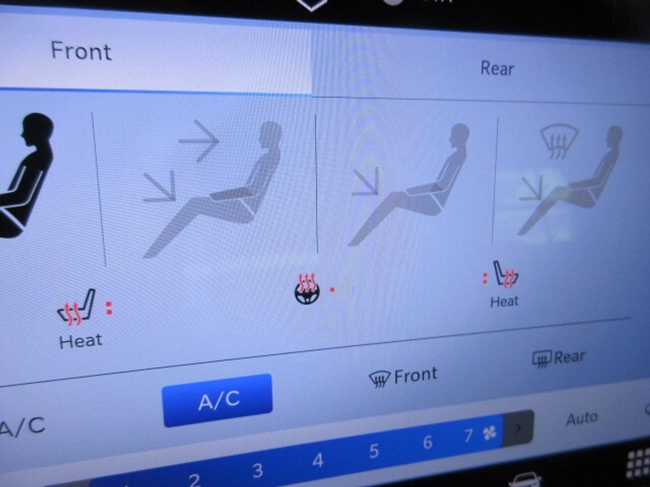 2022 Chrysler Pacifica TOURING L, HTD. LEATHER, APPLE/ANDROID, 122K! Photo