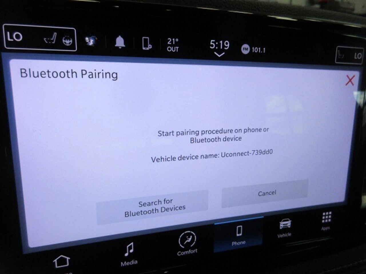 2022 Chrysler Pacifica TOURING L, HTD. LEATHER, APPLE/ANDROID, 122K! Photo