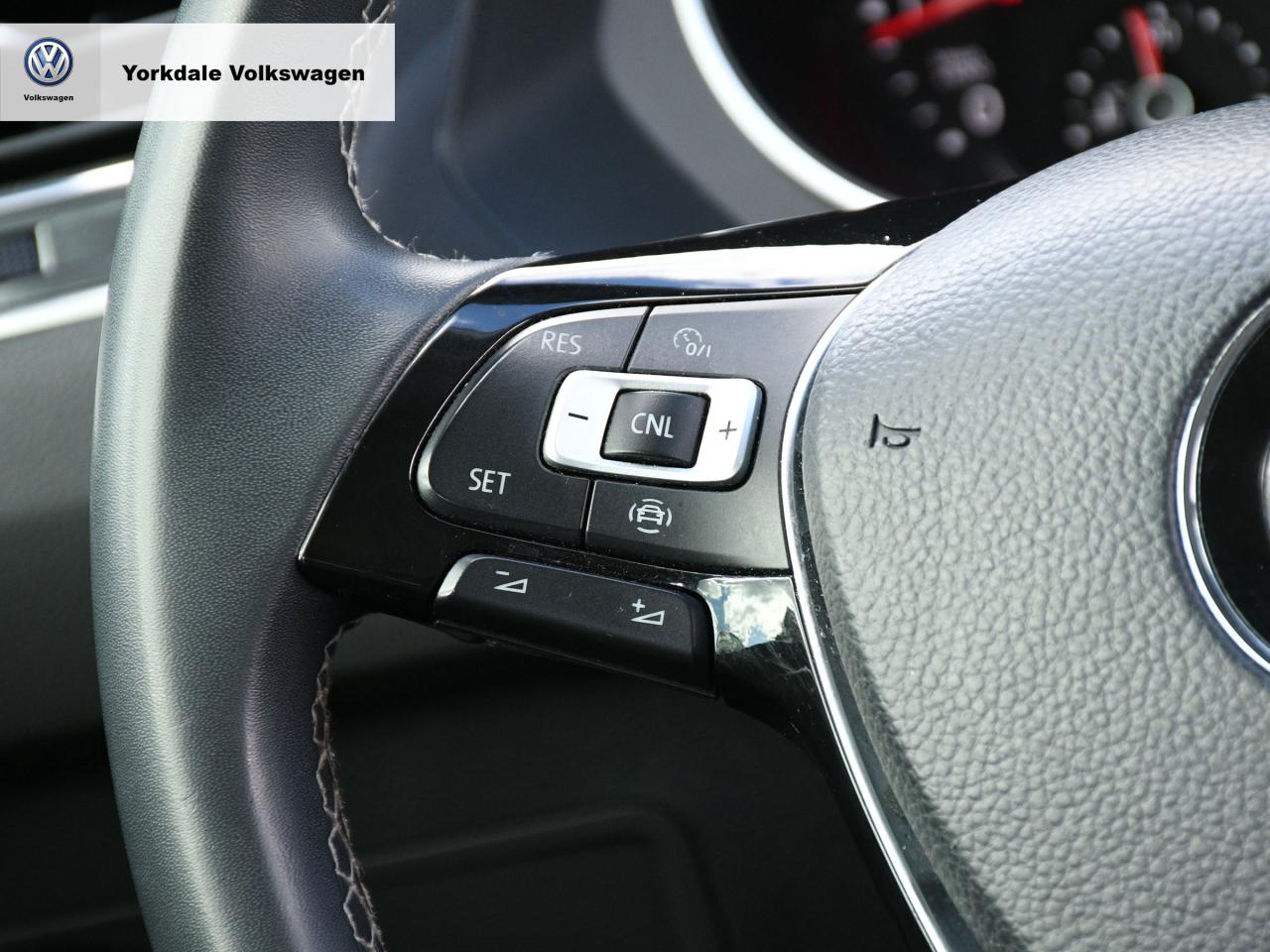 2021 Volkswagen Tiguan 4Motion Photo