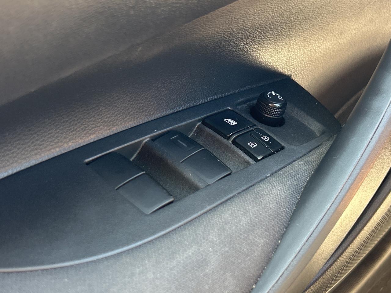 2023 Toyota Corolla Hybrid LE CVT   Clean Carfax Photo