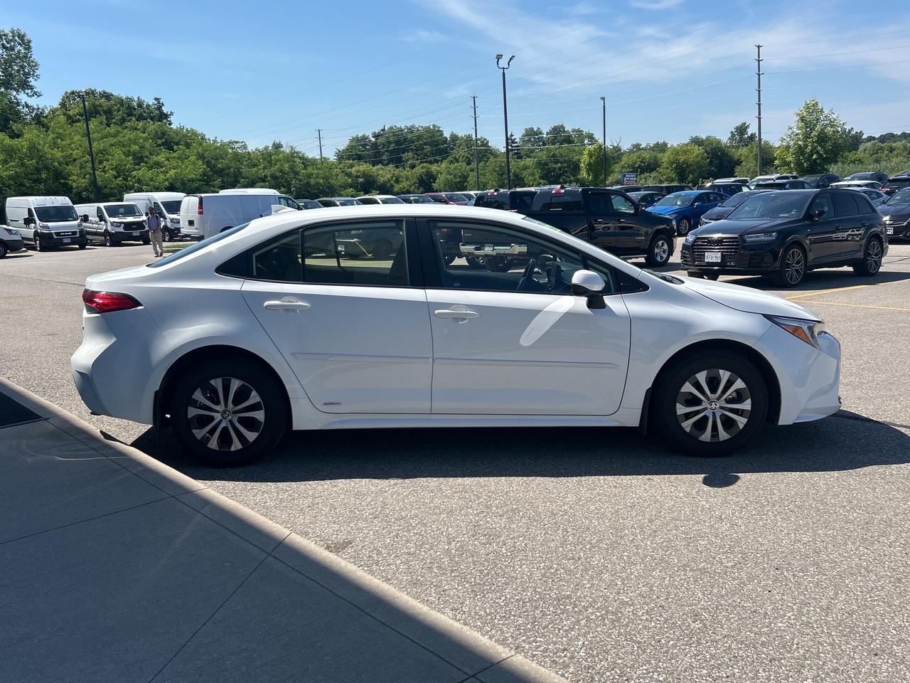 2023 Toyota Corolla Hybrid LE CVT   Clean Carfax Photo2