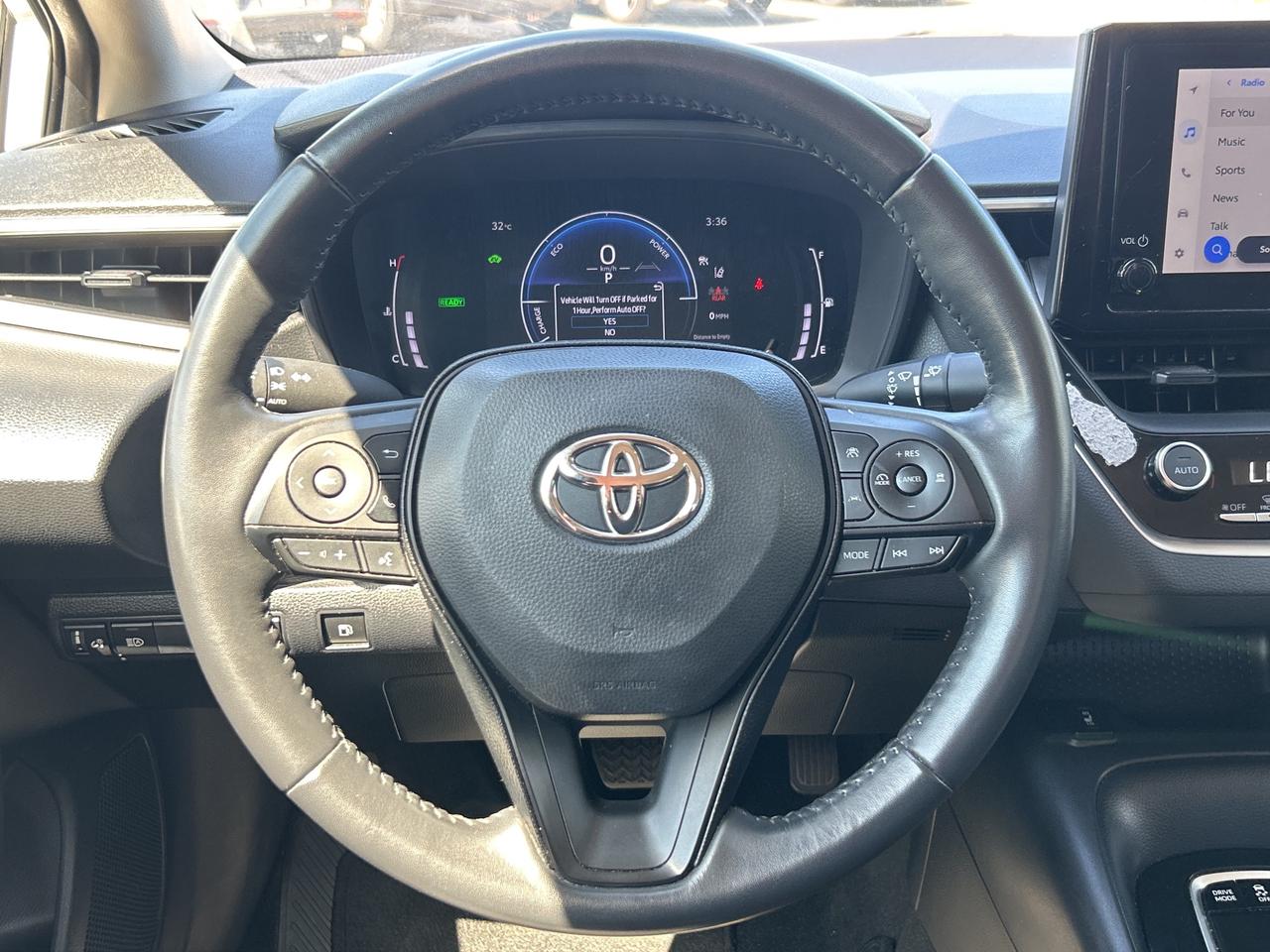 2023 Toyota Corolla Hybrid LE CVT   Clean Carfax Photo