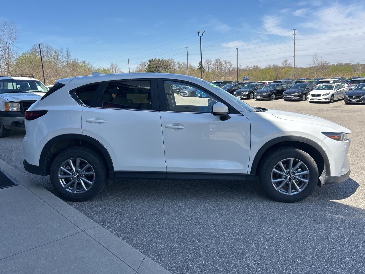 2024 Mazda CX-5 GS   Leather   Low KM   Clean Carfax Photo2
