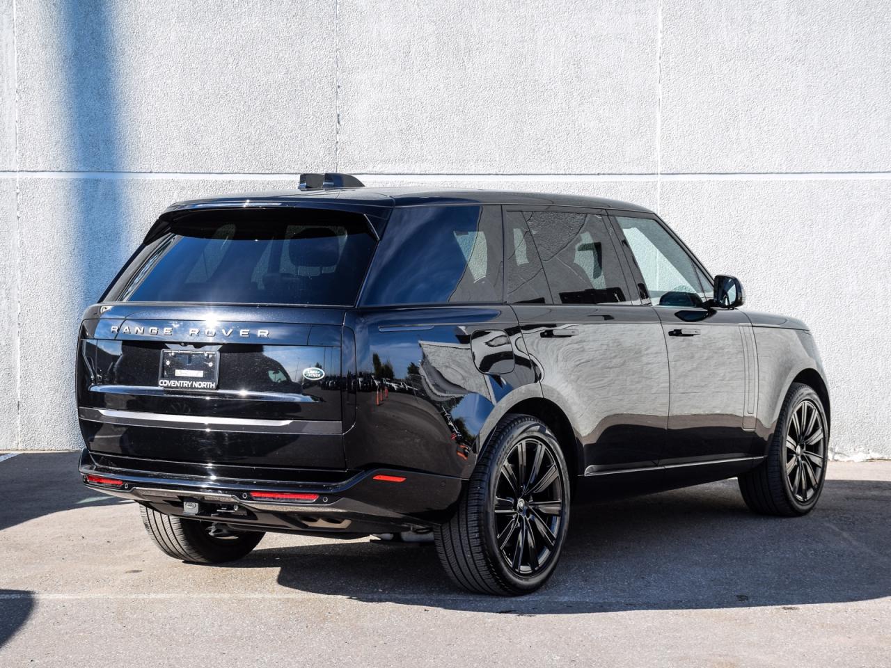 2023 Land Rover Range Rover LWB Photo
