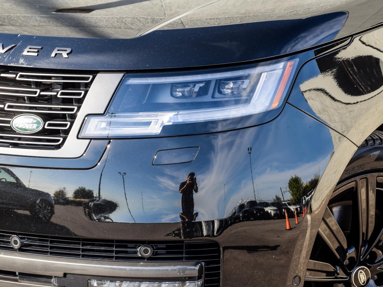 2023 Land Rover Range Rover LWB Photo